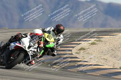 media/Nov-16-2025-Race Pace (Sun) [[8c5fa54630]]/Verified Riders/8-Turn 12 (120pm)/